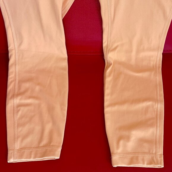 Like New Lululemon Align High Rise Legging 25” Peach Bellini Size Eight - Picture 6 of 7
